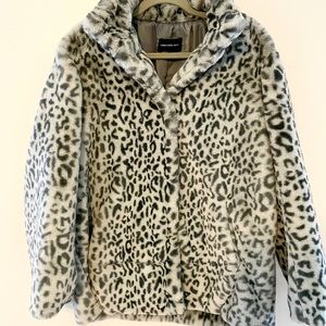 Something Navy faux fur leopard print coat